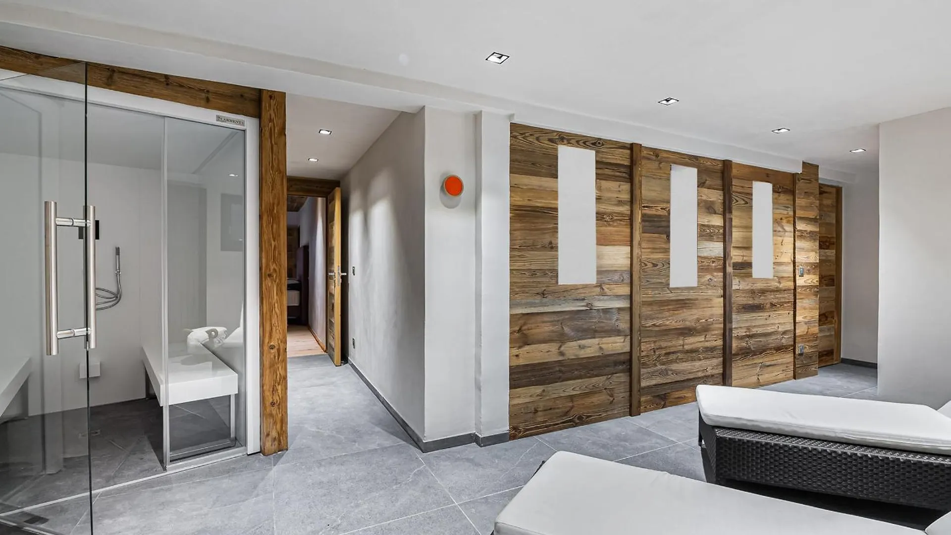 Chalet Centre Megeve Avec Hammam Et Terrasse, 5 Chambres En Suite, Proche Commerces - Fr-1-569-181