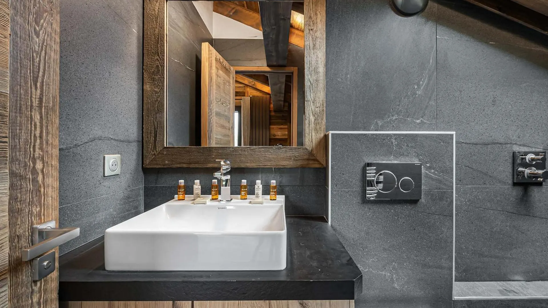 Chalet Centre Megeve Avec Hammam Et Terrasse, 5 Chambres En Suite, Proche Commerces - Fr-1-569-181